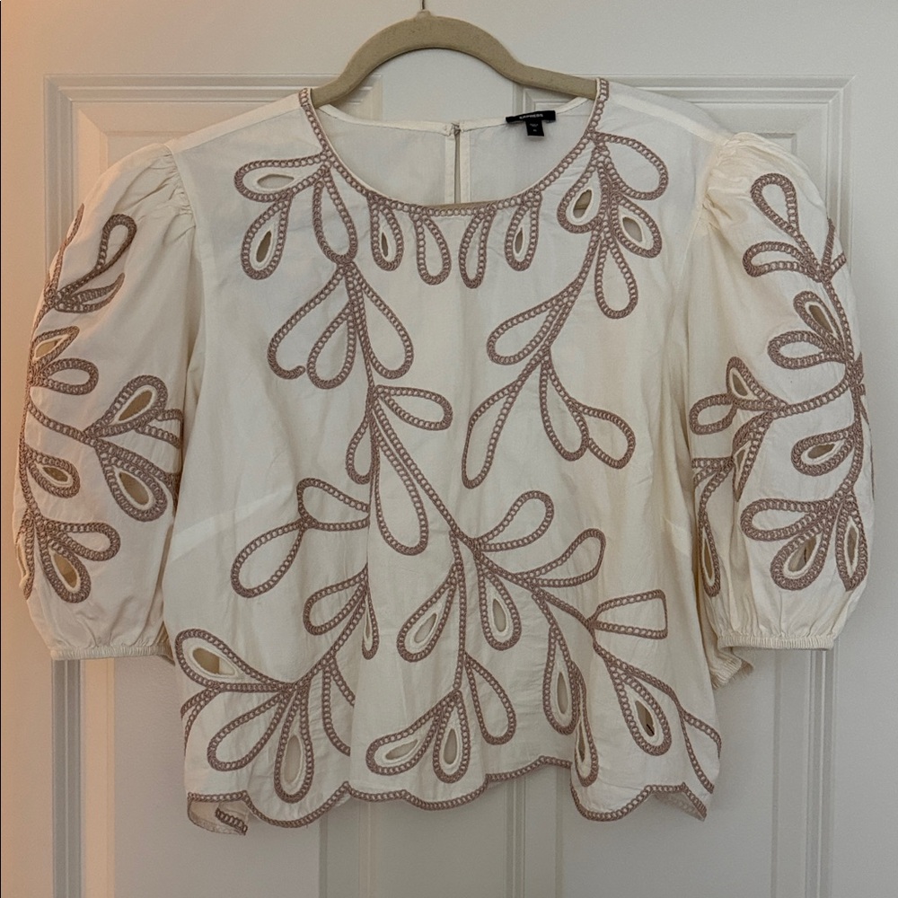 Express Embroidered Puff-Sleeve Cotton Top - Cream with Taupe Stitching